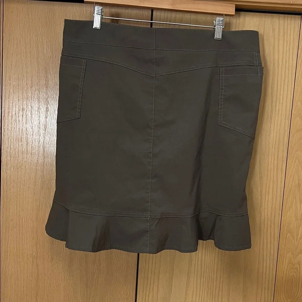 Athleta Ruffle Hem Skirt Size 14